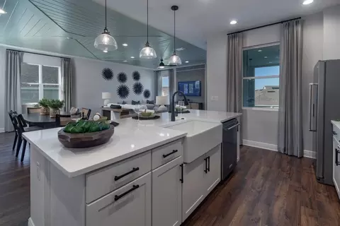 Kitchen - 2011 Town Pasture Dr, Eustis, FL 32726 photo 4 of 7