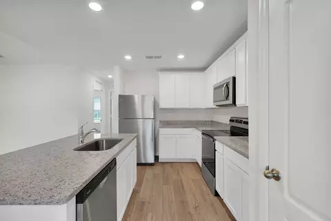 Kitchen - 13861 SW 27th Ct Rd, Ocala, FL 34473 photo 1 of 1