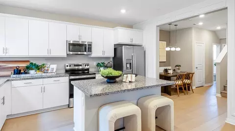 Kitchen - 1762 Phantom Ln, Rialto, CA 92376 photo 3 of 6
