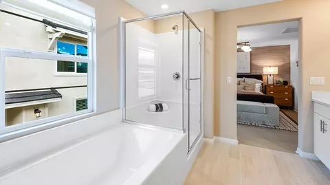 Bath - 1762 Phantom Ln, Rialto, CA 92376 photo 2 of 5