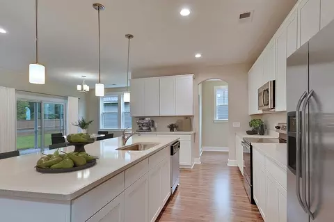 Kitchen - 219 Creek Pointe Dr, Moncks Corner, SC 29461 photo 4 of 8