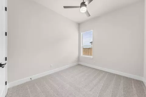 Bedroom - 108 E Luna Blue Ln, Jarrell, TX 76537 photo 4 of 7