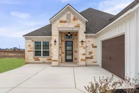 Exterior - 108 E Luna Blue Ln, Jarrell, TX 76537 photo 3 of 10