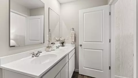 Bath - 106 Bancroft Cv, Jackson, TN 38305 photo 3 of 5