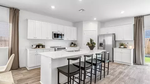 Kitchen - 8805 Ballingarry Ave, Bakersfield, CA 93311 photo 1 of 6