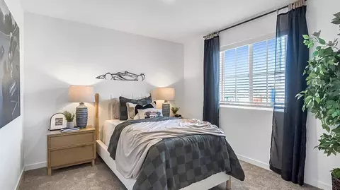 Bedroom - 8805 Ballingarry Ave, Bakersfield, CA 93311 photo 5 of 7