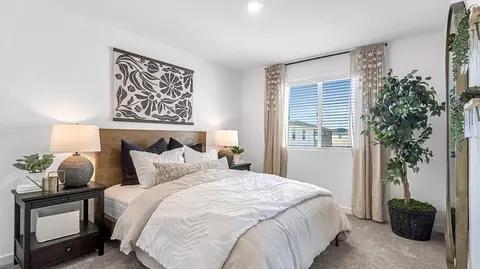 Bedroom - 8805 Ballingarry Ave, Bakersfield, CA 93311 photo 6 of 7