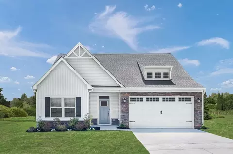 Exterior - 3222 Stoneleigh Rd NE, Canton, OH 44721 photo 4 of 6