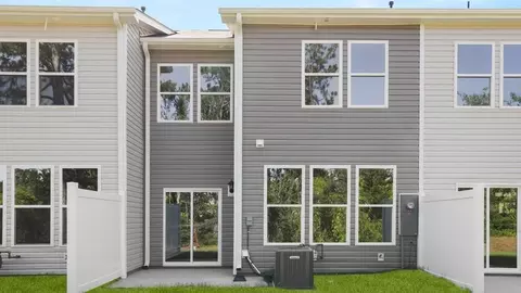 Exterior - 608 Jules Ln, Moore, SC 29369 photo 5 of 11