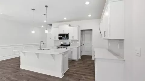 Kitchen - 608 Jules Ln, Moore, SC 29369 photo 1 of 9