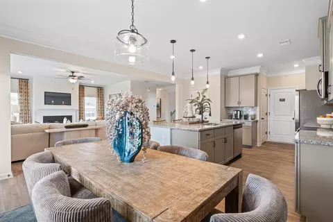Dining - 208 Antiquity Cir, Perry, GA 31069 photo 5 of 9