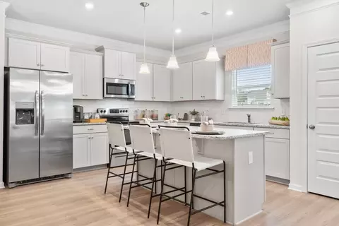 Kitchen - 208 Antiquity Cir, Perry, GA 31069 photo 8 of 9