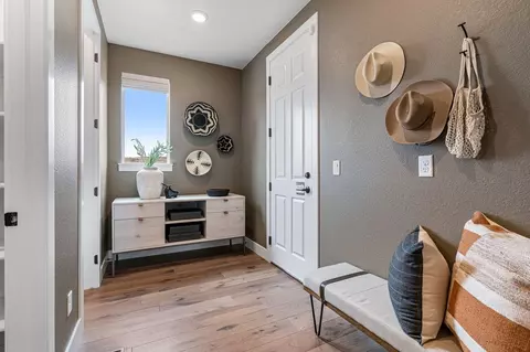 Entry Way - 6429 Juniper Dr, Thornton, CO 80602 photo 2 of 4