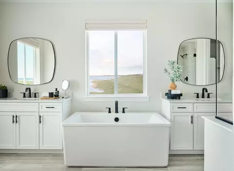 Bath - 6429 Juniper Dr, Thornton, CO 80602 photo 1 of 8