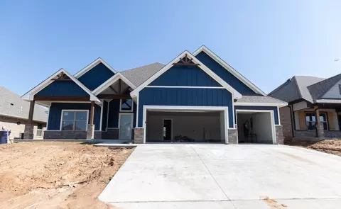 9217 NW 86th St, Yukon, OK 73099