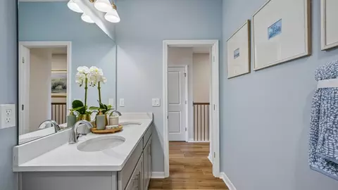 Bath - 611 Silver Stream Ct, Brandon, FL 33511 photo 8 of 8