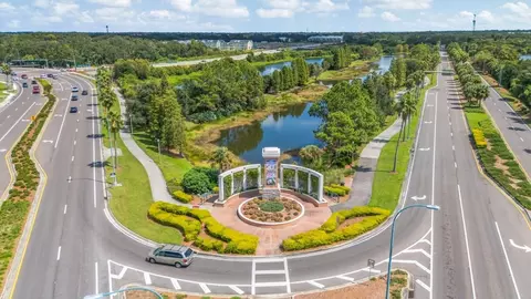 View/Area - 611 Silver Stream Ct, Brandon, FL 33511 photo 3 of 5
