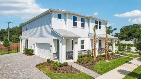 Exterior - 611 Silver Stream Ct, Brandon, FL 33511 photo 8 of 12