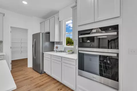 Kitchen - Pentecost Road, Indianapolis, IN 46239 photo 6 of 7