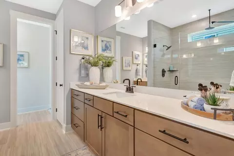 Bath - 1009 Opal Ln, Durham, NC 27705 photo 3 of 5
