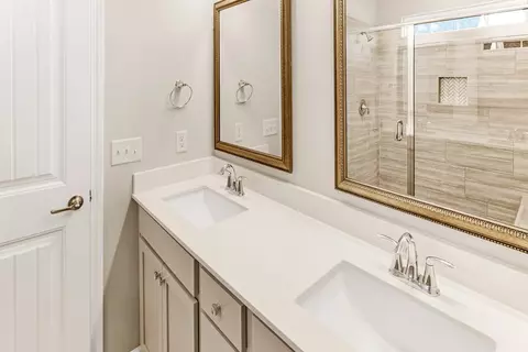 Bath - 39 Blues Dr, Pooler, GA 31322 photo 1 of 8