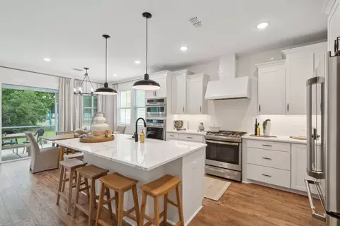 1048 Boyington Dr, Hollywood, SC 29449