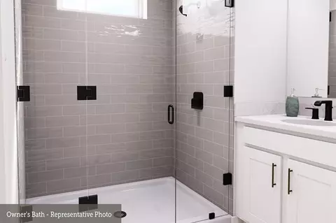 Bath - 1048 Brickell Loop, Austin, TX 78744 photo 2 of 2