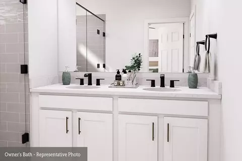 Bath - 1048 Brickell Loop, Austin, TX 78744 photo 1 of 2