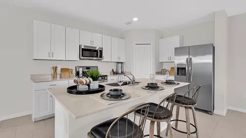 Kitchen - 18127 Mellon St, Parrish, FL 34219 photo 2 of 4