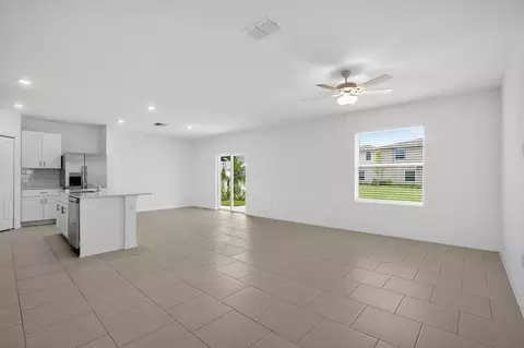 Living - 18127 Mellon St, Parrish, FL 34219 photo 1 of 1