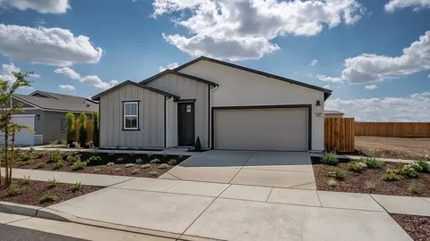 Exterior - 3112 Blue Water Dr, Merced, CA 95341 photo 4 of 4
