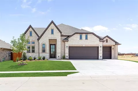1033 Emerald Trace Dr, Justin, TX 76247