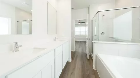 Bath - 2332 Nooksack Dr, Conroe, TX 77384 photo 1 of 5