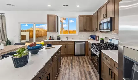 Kitchen - 5983 E Jayden Ln, Tucson, AZ 85756 photo 2 of 10