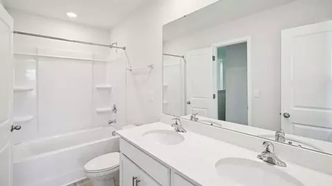 Bath - 3009 Hattie St, Monroe, NC 28112 photo 2 of 6