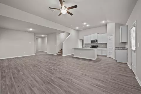 Living - 23712 Bubbas Cir, Elmendorf, TX 78112 photo 1 of 3