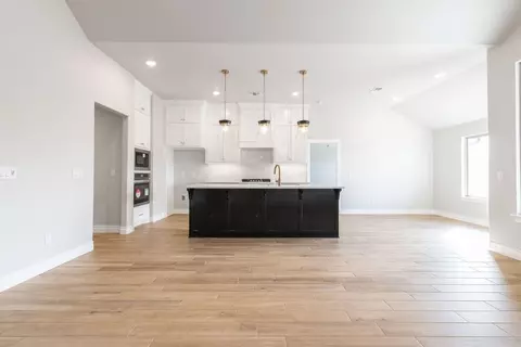 Living - 2920 E Northampton St, Broken Arrow, OK 74014 photo 10 of 10