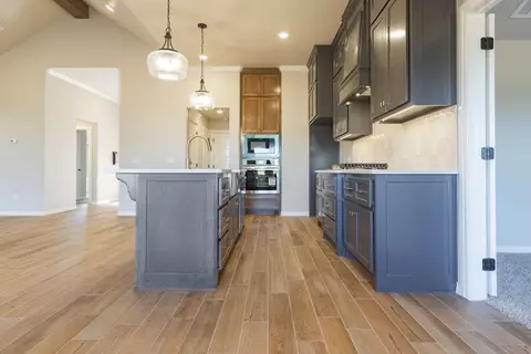 Kitchen - 2920 E Northampton St, Broken Arrow, OK 74014 photo 8 of 11