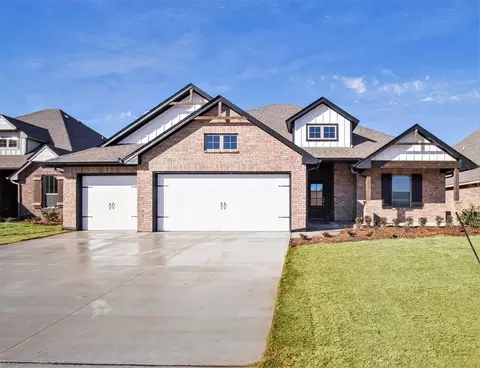 Exterior - 2920 E Northampton St, Broken Arrow, OK 74014 photo 3 of 32