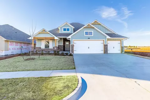 Exterior - 2920 E Northampton St, Broken Arrow, OK 74014 photo 4 of 32