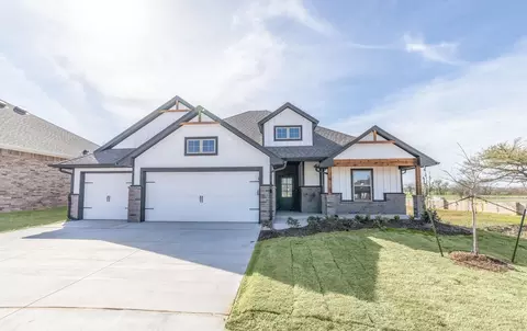 Exterior - 2920 E Northampton St, Broken Arrow, OK 74014 photo 5 of 32