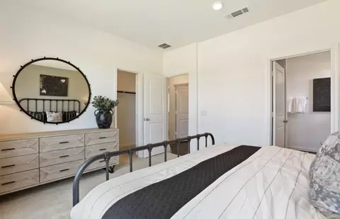 Bedroom - 16418 Cedarveil Ct, Conroe, TX 77302 photo 2 of 5