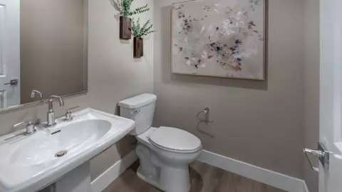 Bath - 206 Hyde Park Pl, Vacaville, CA 95687 photo 3 of 5