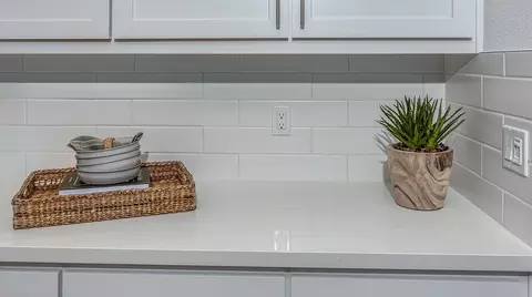 Kitchen - 206 Hyde Park Pl, Vacaville, CA 95687 photo 6 of 7