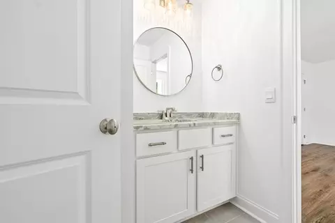 Bath - 127 Laurel Branch Dr, Dothan, AL 36305 photo 4 of 7
