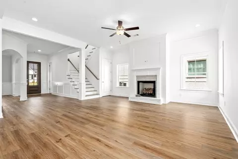Living - 127 Laurel Branch Dr, Dothan, AL 36305 photo 1 of 3