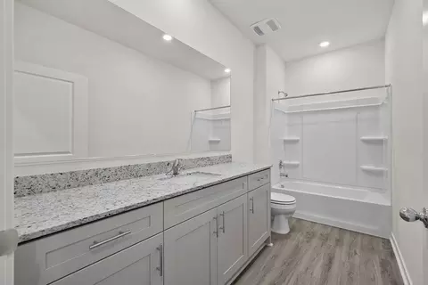 Bath - 766 Highlands Dr, San Jacinto, CA 92583 photo 1 of 1