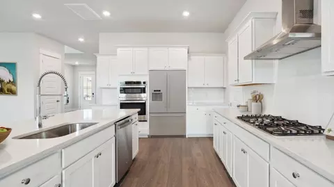 Kitchen - 194 Beamon Loop, Summerville, SC 29486 photo 2 of 6