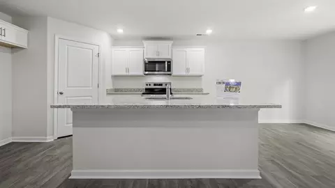 Kitchen - 409 White Spruce Ct, Thomasville, NC 27360 photo 3 of 7