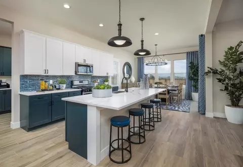 Kitchen - 805 Halfpipe St, Belgrade, MT 59714 photo 2 of 4